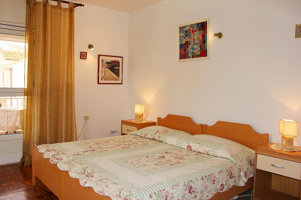 Apartments Zrnic Кавтат Стая снимка